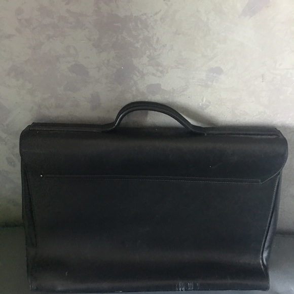 3 day blow out sale! Authentic Gucci Lrg Briefcase - Picture 3 of 10